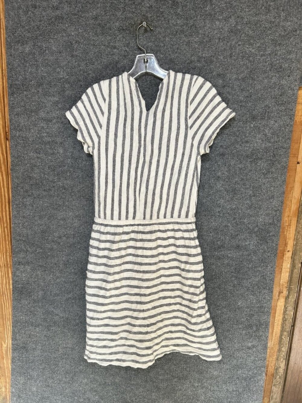 Mikarose Dress Womens Medium White Stripe V Neck Fit & Flare Knit Cotton Casual